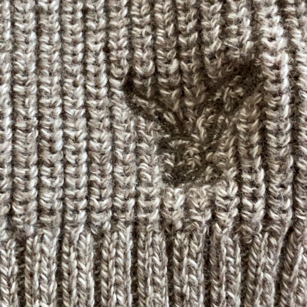 American Eagle Women's Outfitter Athletic Sweater - Picture 5 of 10